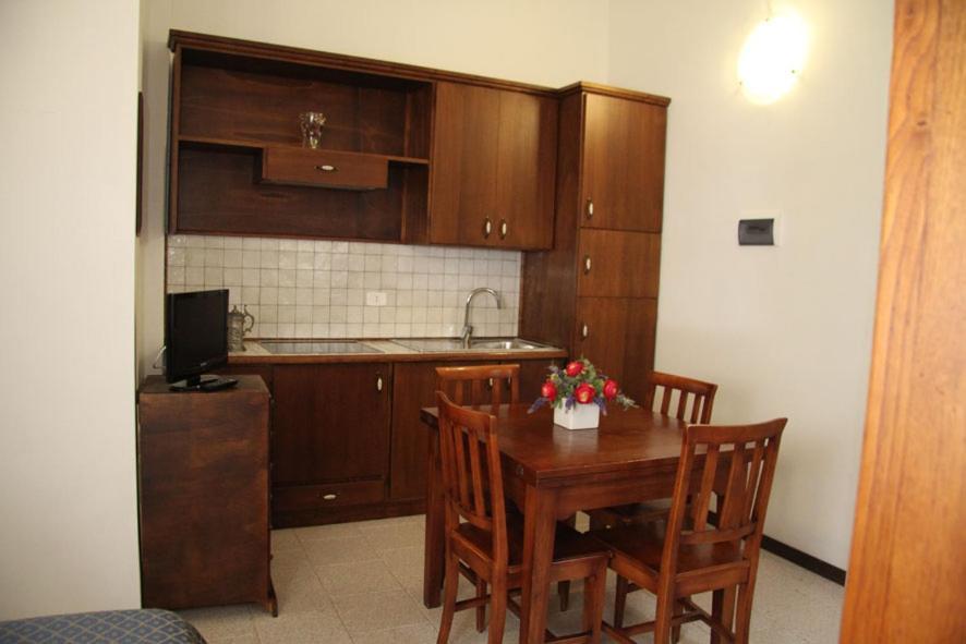 C.A.V. Residenza Prisco Aparthotel Marina di Grosseto Luaran gambar